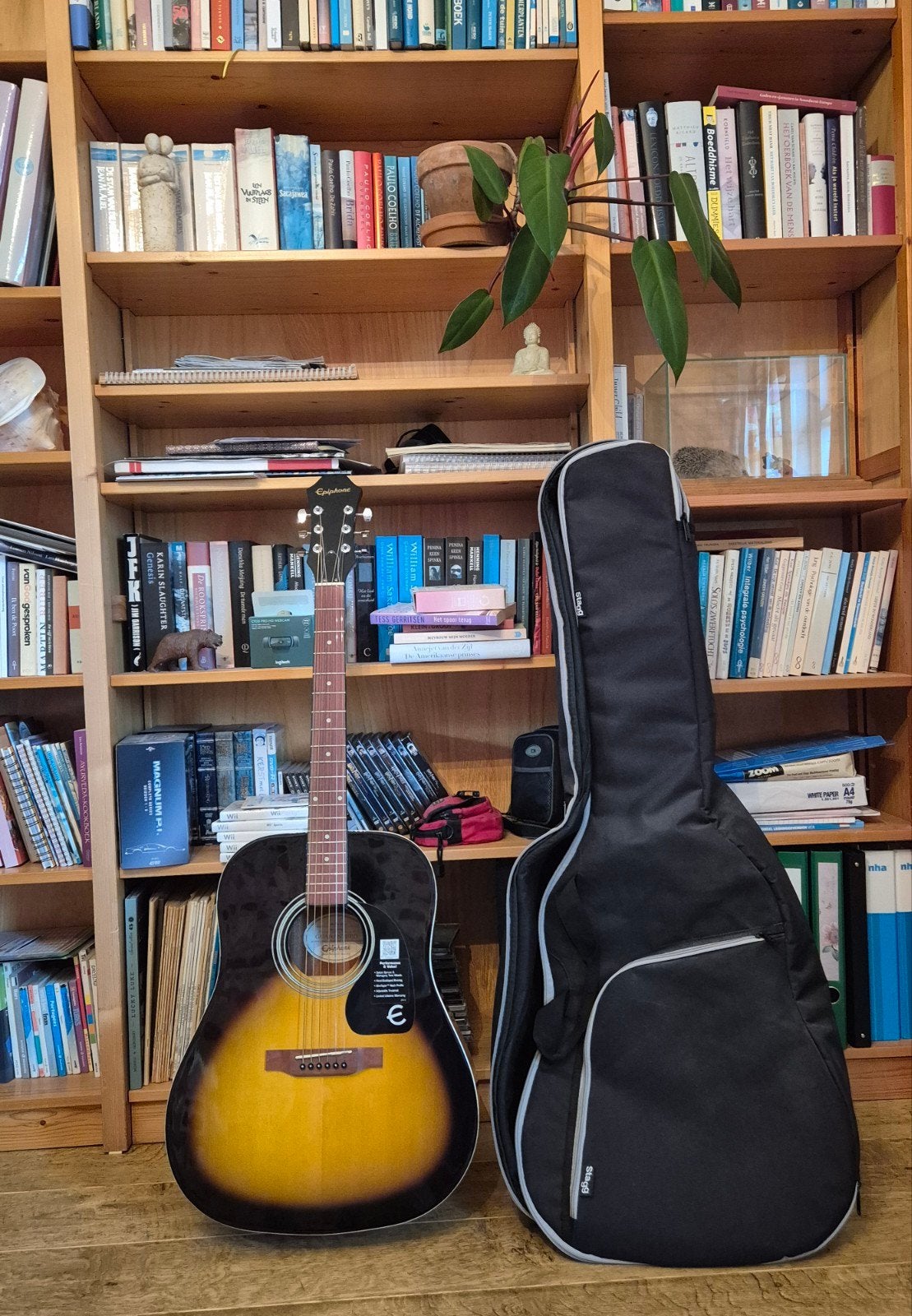 Epiphone DR-100 VS Western gitaar met tas en tuner, Muziek en Instrumenten, Snaarinstrumenten | Gitaren | Akoestisch, Zo goed als nieuw