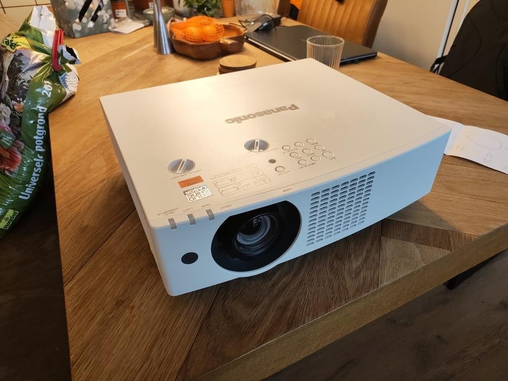 Panasonic pt-vmz51 laser projector/ beamer, Ophalen, Panasonic, Overige resoluties, Gebruikt