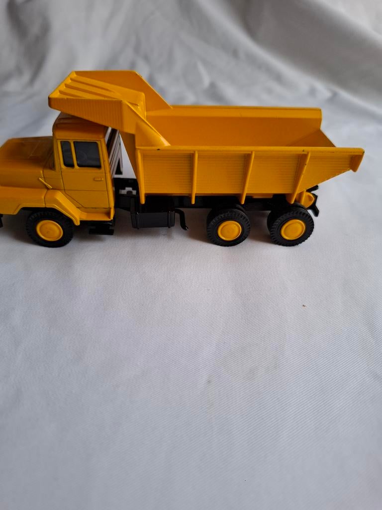 DAF N2800 kipper, Hobby en Vrije tijd, Modelauto's | 1:50, Ophalen of Verzenden, Zo goed als nieuw, Bus of Vrachtwagen, Lion Toys