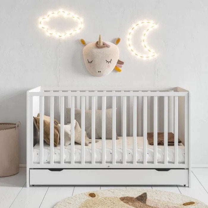 Petite Amélie Meegroeibed „Nuage” (70x140 cm) – Wit, Kinderen en Baby's, Kinderkamer | Complete kinderkamers, Ophalen, Nieuw, Jongetje of Meisje