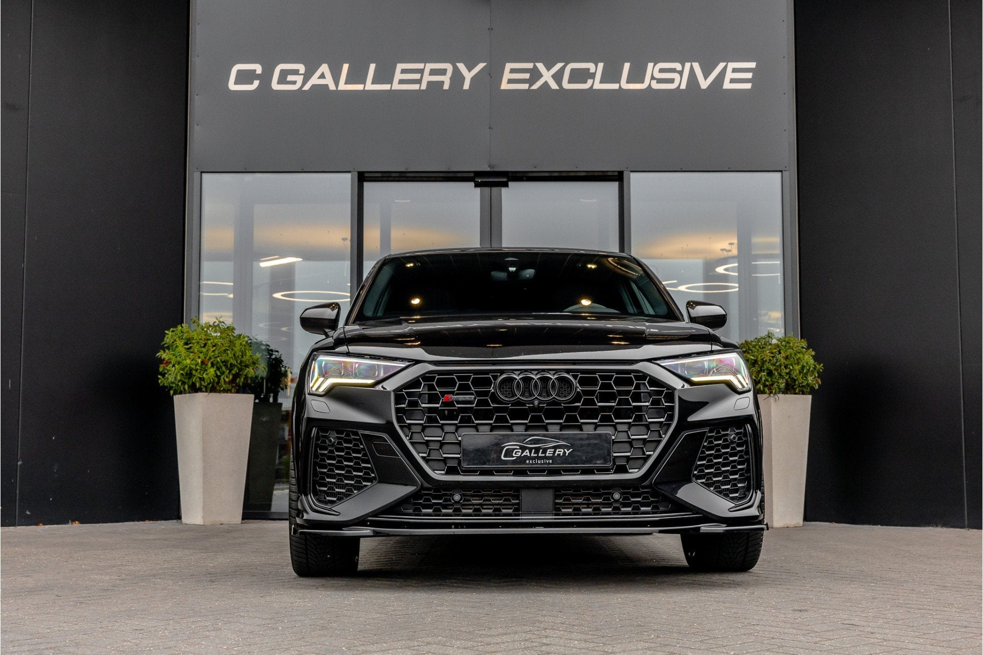 Audi RSQ3 Sportback TFSI - Maxton | Panorama | B&O | Carbon, Auto's, Audi, Automaat, 1675 kg, Bedrijf, Vierwielaandrijving