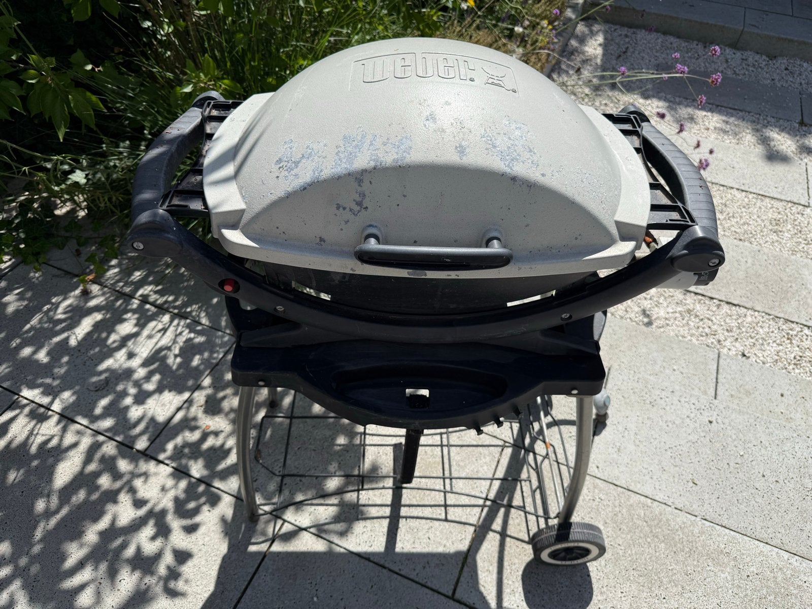 Weber Q2000 gasbarbecue met onderstel, Tuin en Terras, Ophalen, Gebruikt