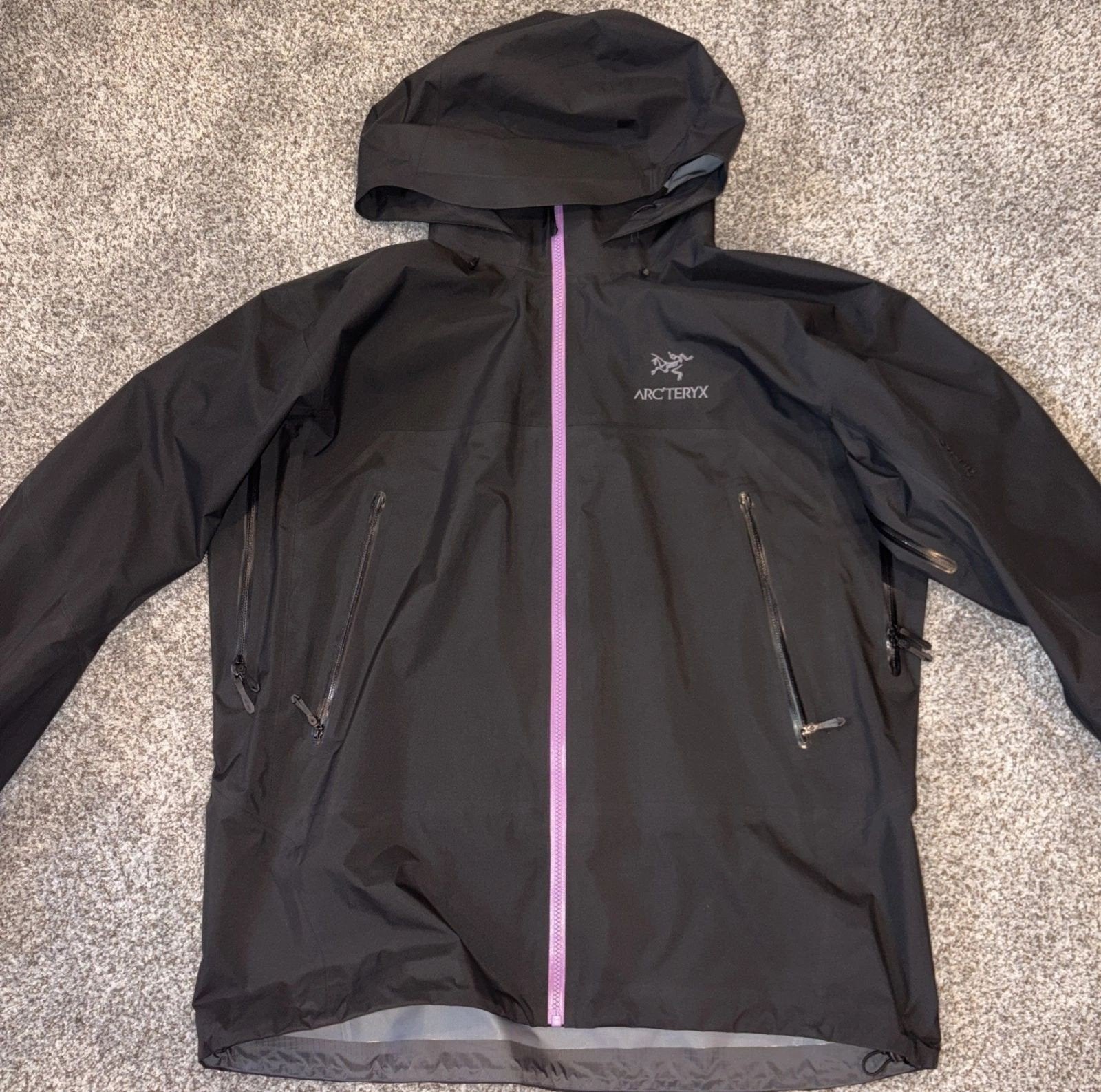 Arc'teryx Beta Jacket – Zwart Violet – XL, Kleding | Heren, Jassen | Zomer, Ophalen of Verzenden, Zo goed als nieuw, Maat 56/58 (XL)