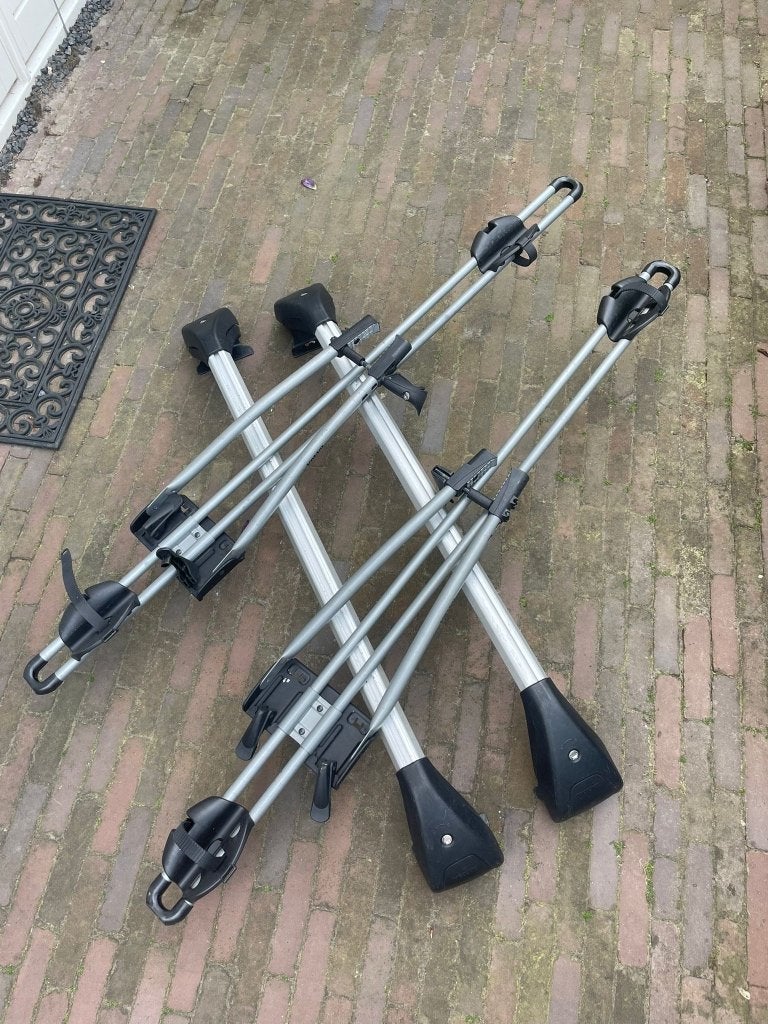 Originele Volvo V60 (2012) dakdragers + 2 fietsendragers, Auto diversen, Dakdragers, Ophalen, Gebruikt