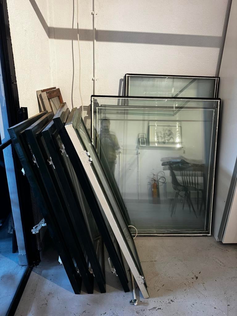 Hardhout kozijnen, dubbelglas en glazen kantoor wanddelen., 75 tot 150 cm, Overige materialen, Gebruikt, Raamkozijn