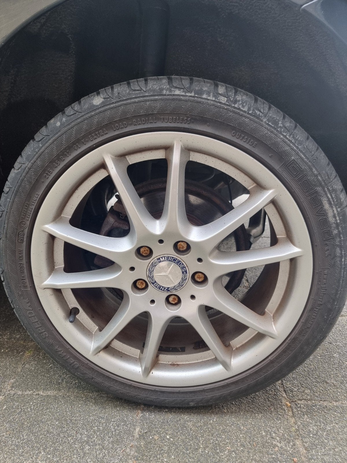 Mercedes A150 Velgen met Banden, Auto-onderdelen, Banden en Velgen, Ophalen, Banden en Velgen, 17 inch, Personenwagen