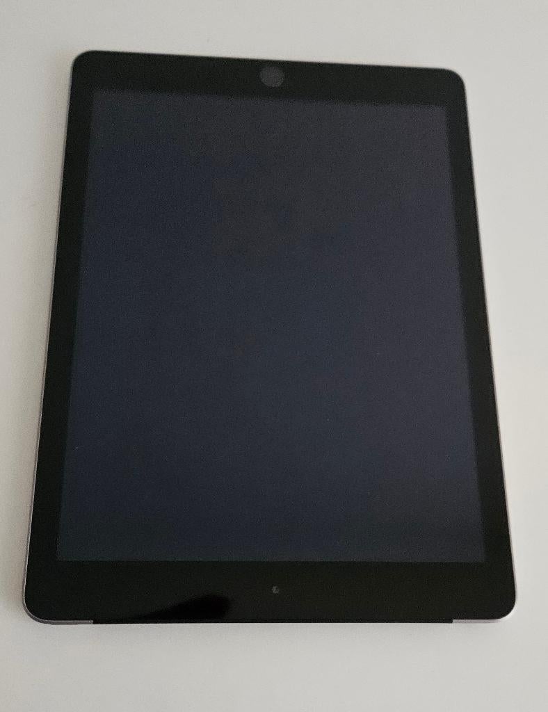 iPad 5 gen (A1823) + bleutooth toetsenbord case (aluminium), 9 inch, Gebruikt, Overige modellen, 32 GB