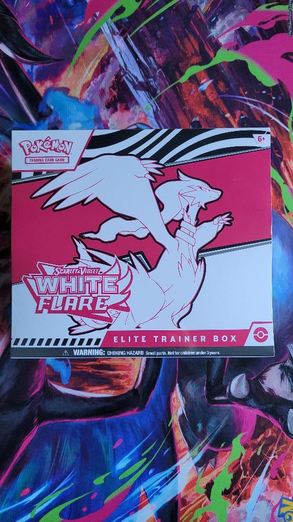 1 Elite trainer box - Scarlet & Violet - White Flare