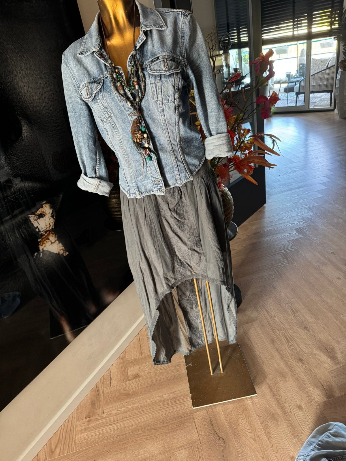 moost wanted, Ophalen of Verzenden, Zo goed als nieuw, Zwart, Onder de knie