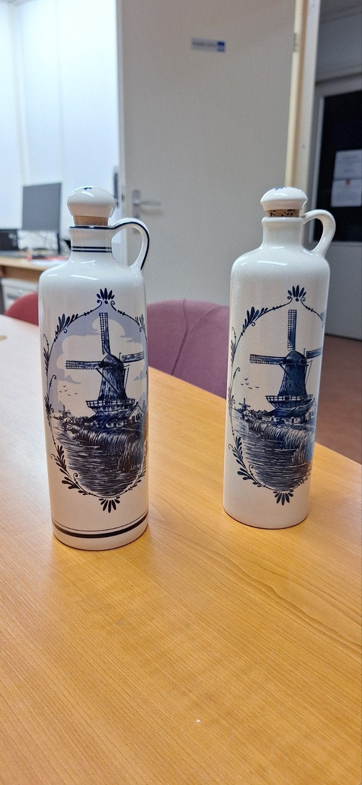 Set van 2 Delftsblauwe Bols kruiken met molen decor, Antiek en Kunst, Antiek | Porselein, Ophalen of Verzenden