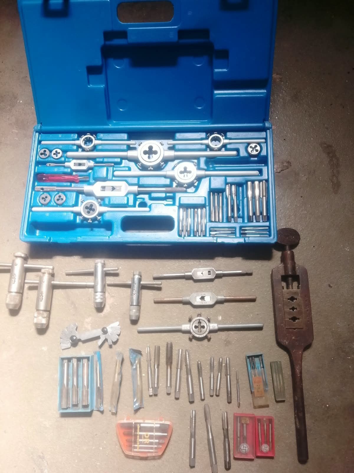 Uitgebreide tap- en snijset / draadsnijset met extra gereeds, Ophalen of Verzenden, Gebruikt, Gereedschapsset, Overige merken