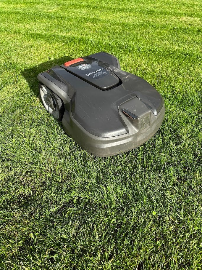 Husqvarna Automower 305 robotmaaier, Tuin en Terras, Gebruikt, Bestuurbaar via app, Ophalen of Verzenden, 20 tot 25 cm
