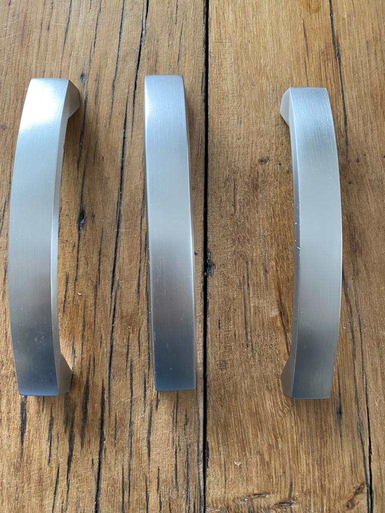Handgrepen 3 stuks, Minder dan 50 cm, Ophalen of Verzenden, Zo goed als nieuw, Minder dan 25 cm