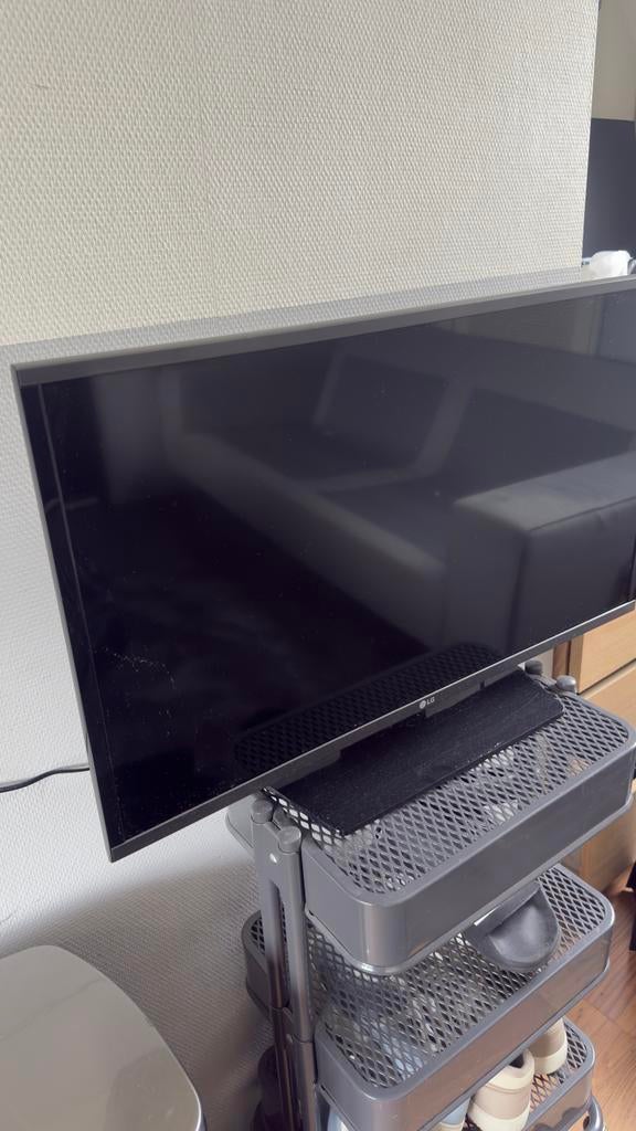 LG 32LF630V Smart TV - 32 inch Full HD LED TV, Ophalen, Zo goed als nieuw