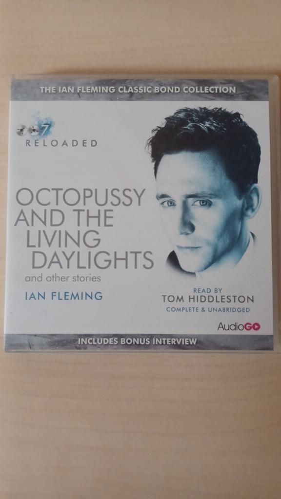 Ian Fleming Classic Bond Collectioctopussy & The Living, Boeken, Ophalen of Verzenden, Ian Fleming, Cd, Volwassene