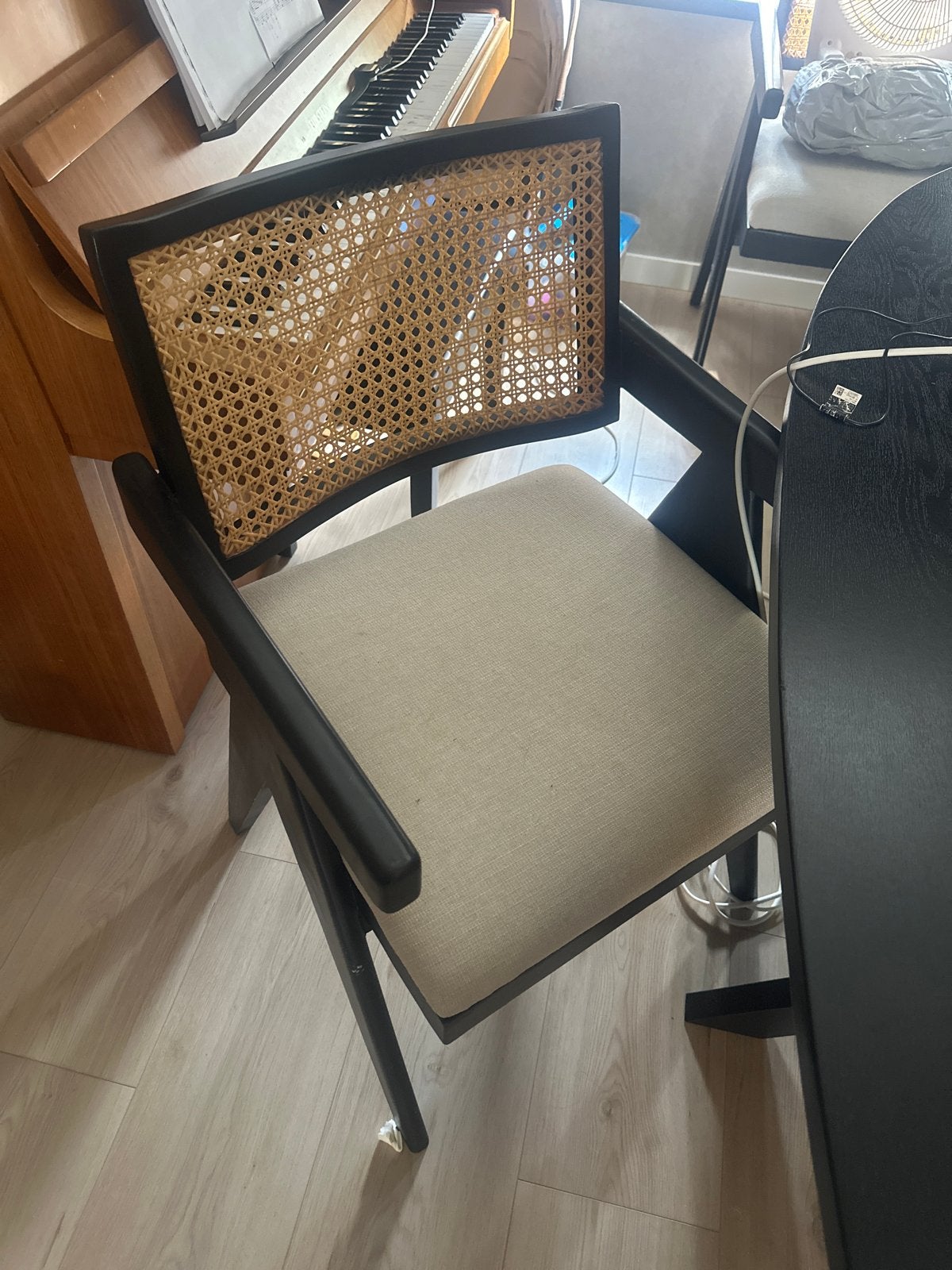 6 Nieuwe stoelen met rotan rugleuning en stoffen zitting, Huis en Inrichting, Stoelen, Ophalen, Zwart, Nieuw, Vijf, Zes of meer stoelen
