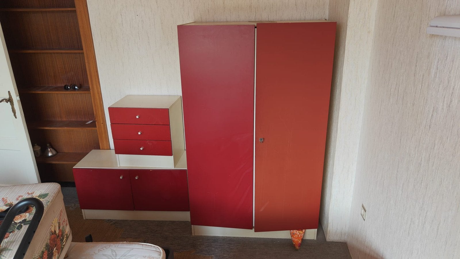 Gratis: vintage slaapkamer kastjes, Ophalen, Gebruikt, Minder dan 45 cm