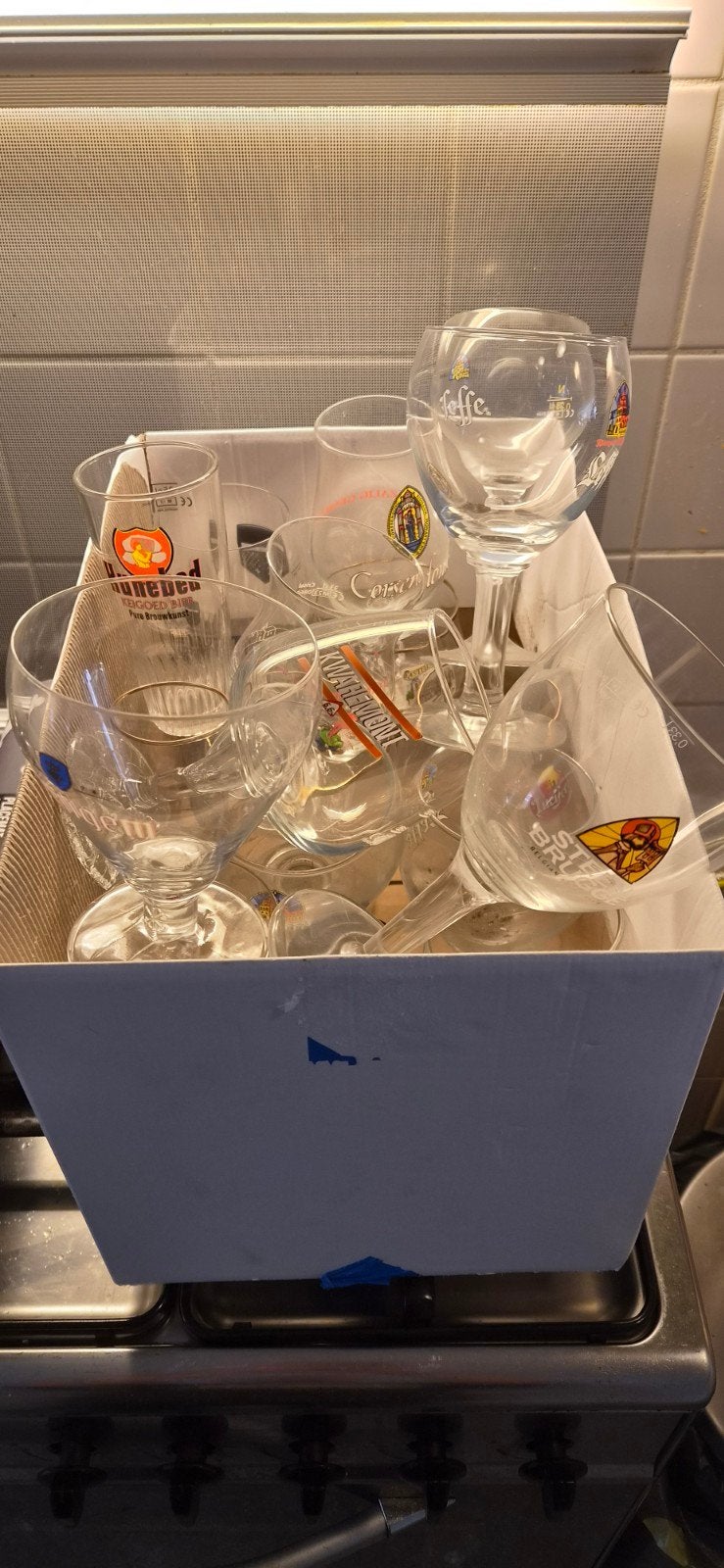 Doos vol bierglazen., Ophalen, Zo goed als nieuw, Glas of Glazen, Overige merken