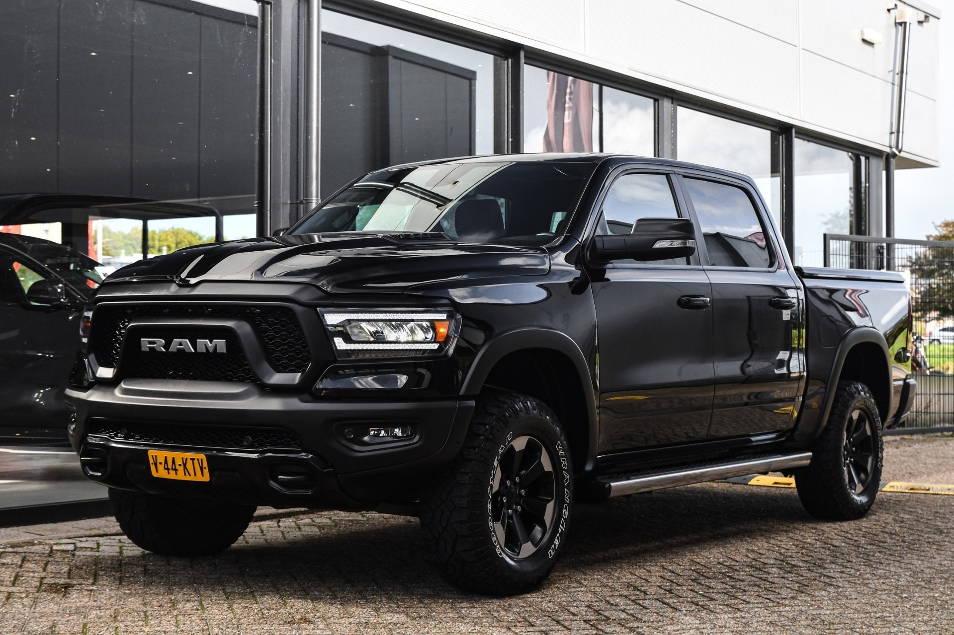 Dodge Ram 1500 5.7 V8 4x4 Crew Cab REBEL, BTW, Panorama, Ful, Auto's, Automaat, Gebruikt, Zwart, Leder