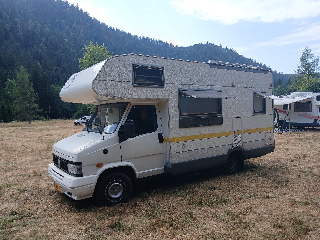 Caravans And Camping Knaus