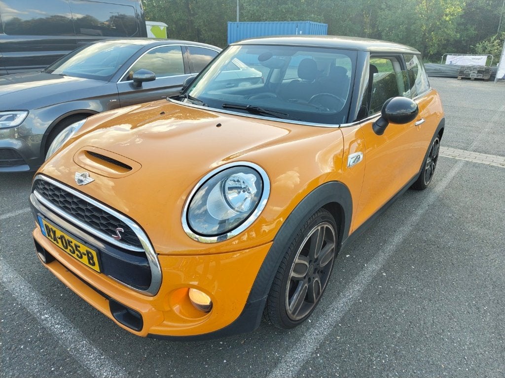 Mini 2.0 Cooper S 2014, Voorwielaandrijving, 1998 cc, 4 stoelen, 49 €/maand