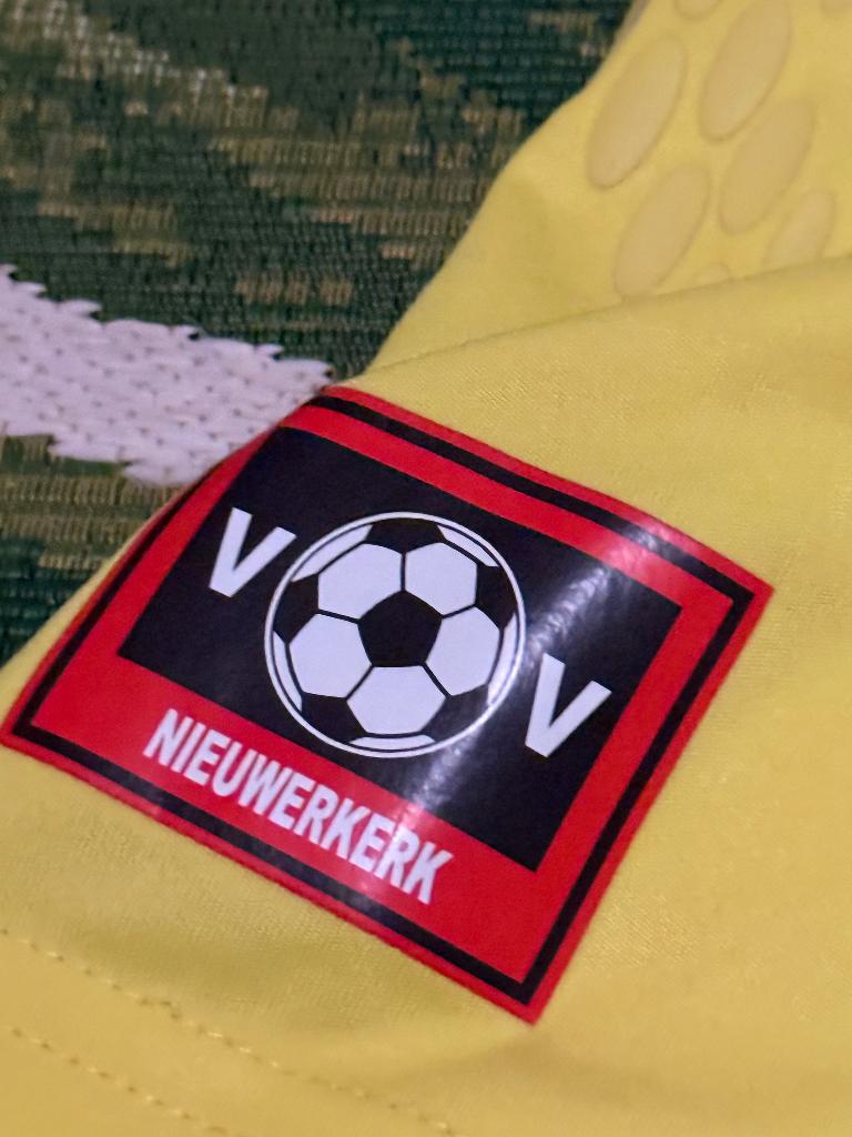 Keeper setje maat 140 VV Nieuwerkerk, Ophalen, Jongen of Meisje, Nieuw, Setje