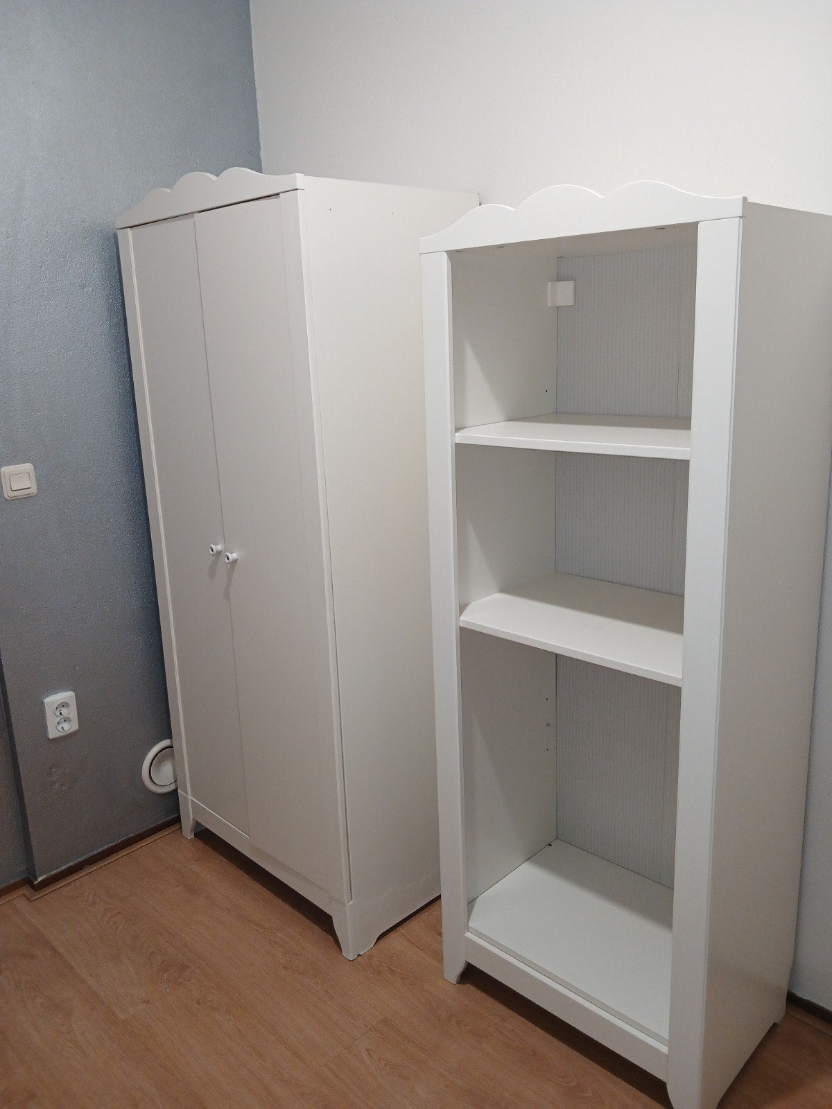 Twee kastjes voor kinderkamer. 20,- per kast, Huis en Inrichting, Met deur(en), Gebruikt, Eftelingstijl, 150 tot 200 cm
