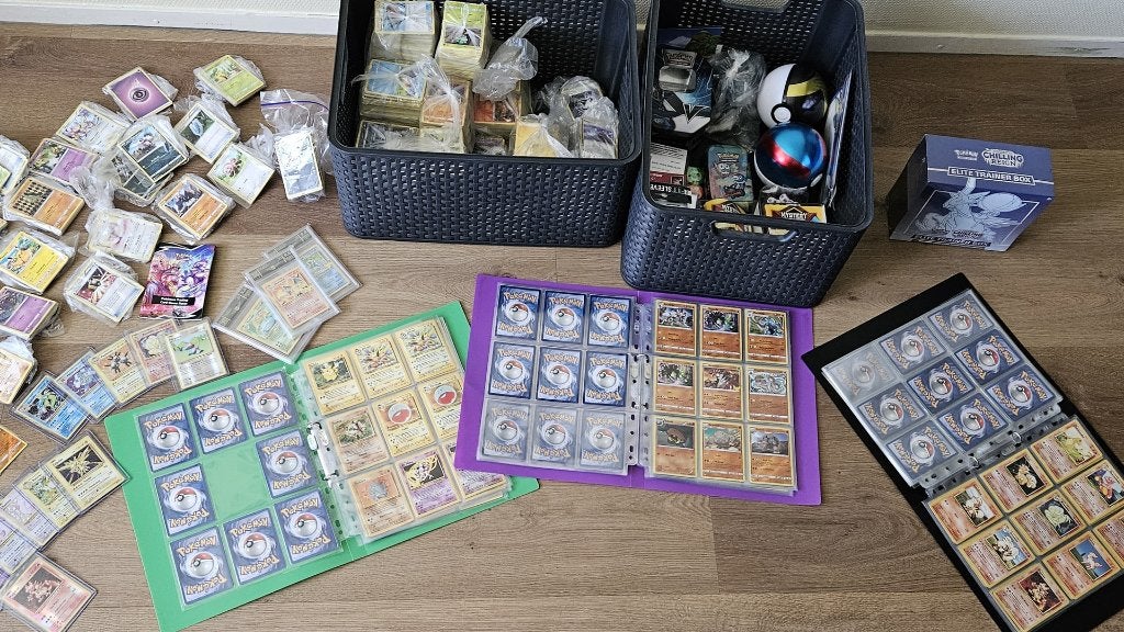 Complete Pokémon collectie – Base Set, Jungle & graded, Hobby en Vrije tijd, Verzamelkaartspellen | Pokémon, Zo goed als nieuw