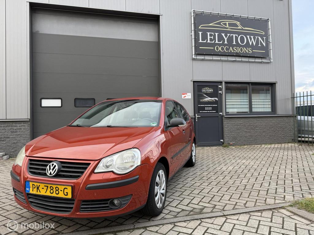 Volkswagen Polo 1.2-| Cruise | PDC | Navi | Stoelverwarming, Voorwielaandrijving, 1198 cc, Bedrijf, Handgeschakeld