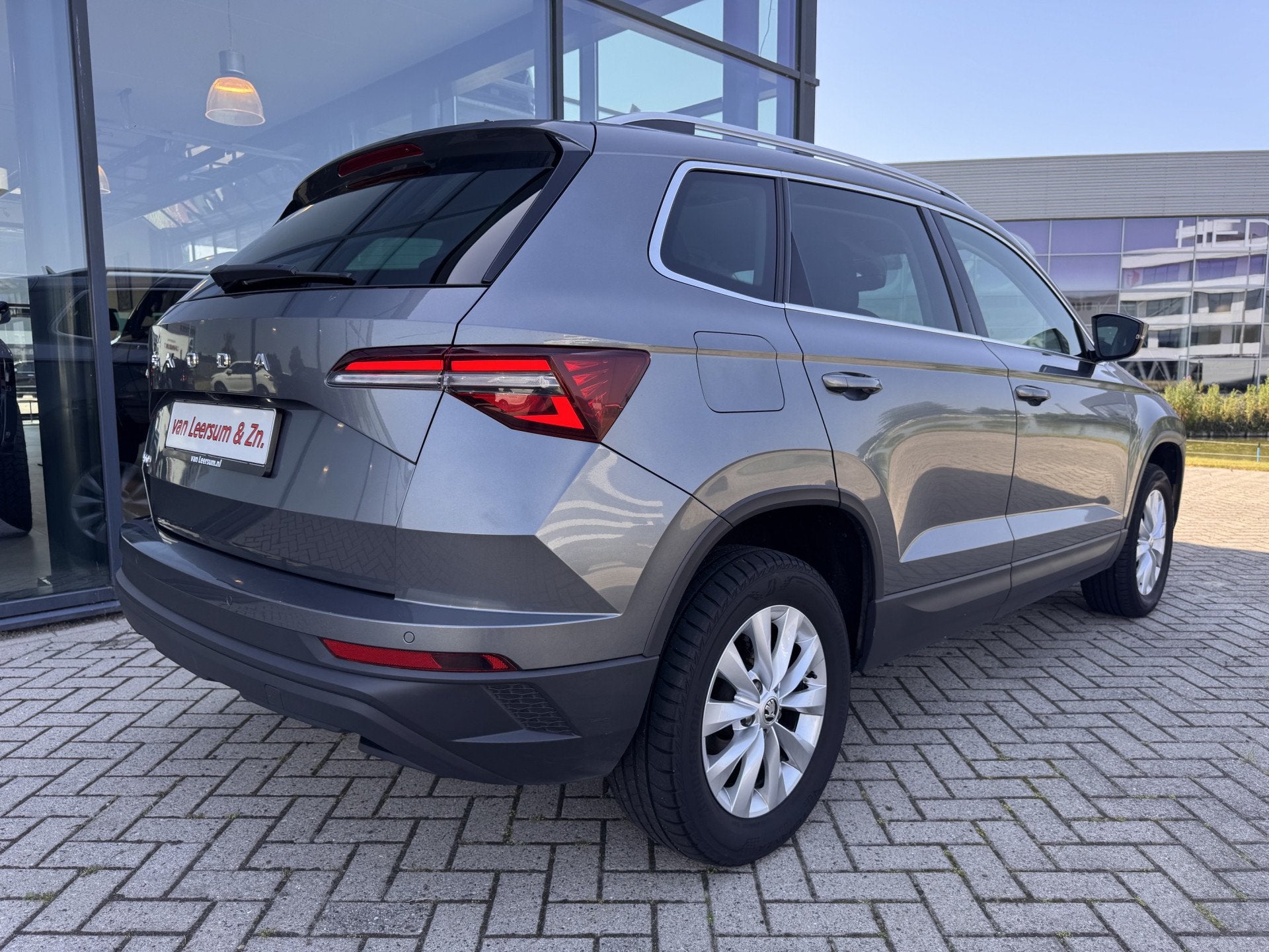 Skoda Karoq 1.5 TSI ACT Business Edition | DSG | Navi | Came, Auto's, Voorwielaandrijving, 4 cilinders, Automatische klimaatregeling