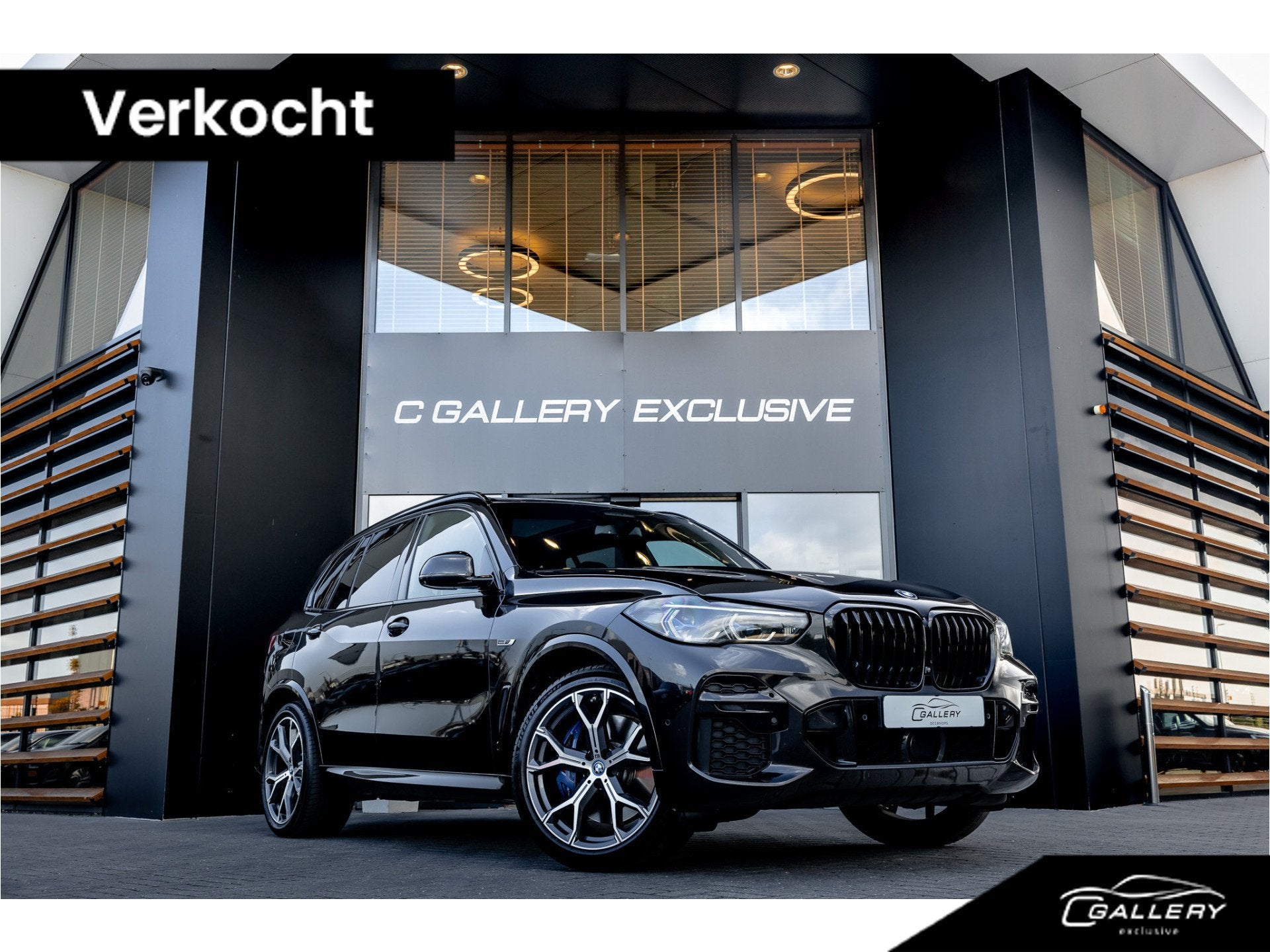 BMW X5 xDrive45e High Executive - M Sport | Panorama | Swaro, Gebruikt, 394 pk, Verwarmde buitenspiegels, Zwart