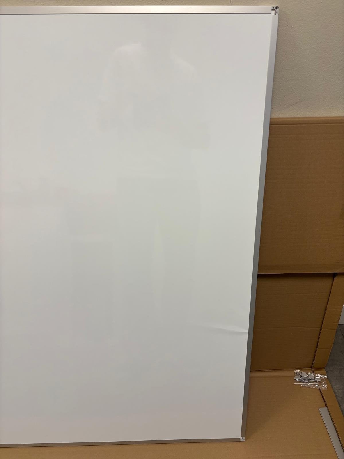 whiteboard 90 - 120 cm nieuw met kleine deuk, Ophalen, Nieuw, Magneetbord