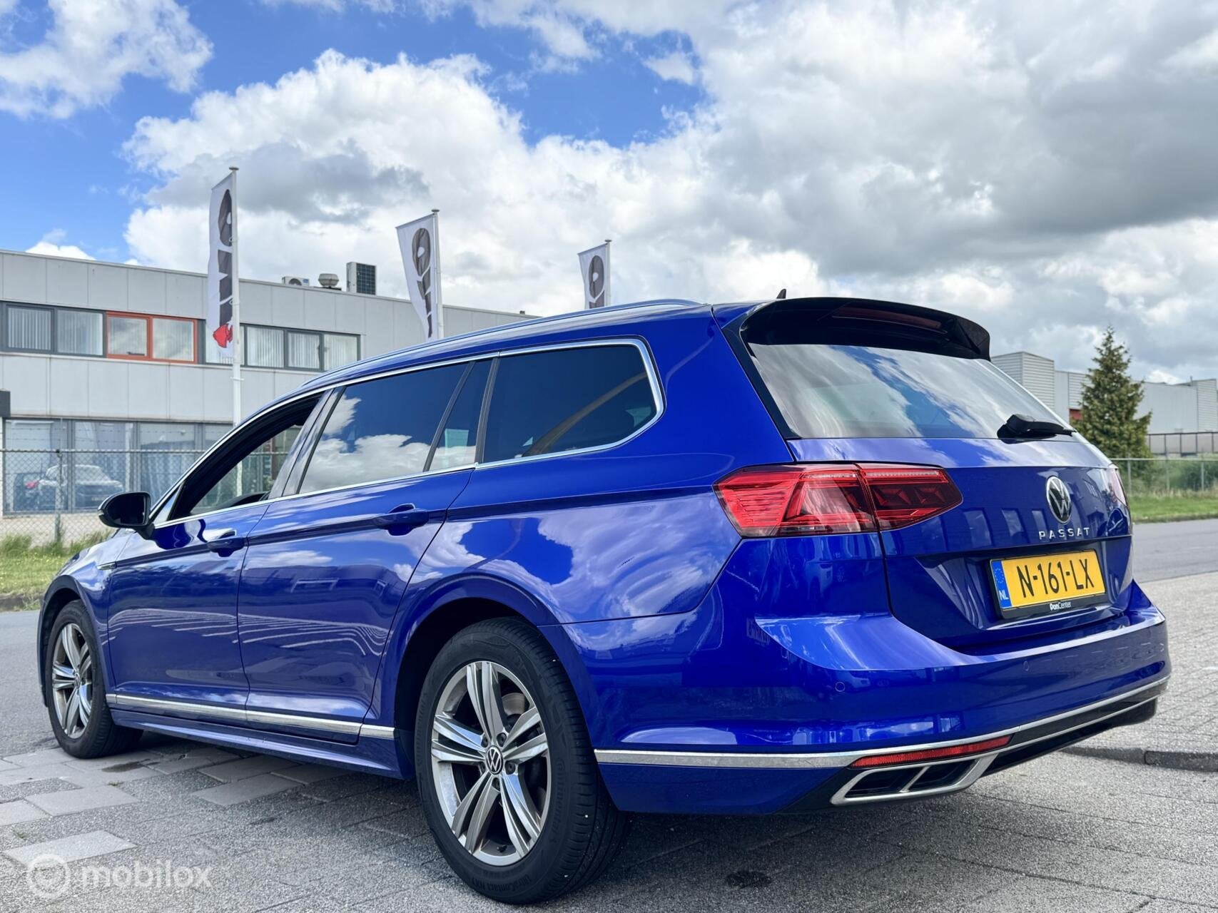 Volkswagen Passat Variant 2.0 TDI R-Line Business +|IQ Light, Auto's, Volkswagen, Automatische klimaatregeling, Euro 6, 4 cilinders