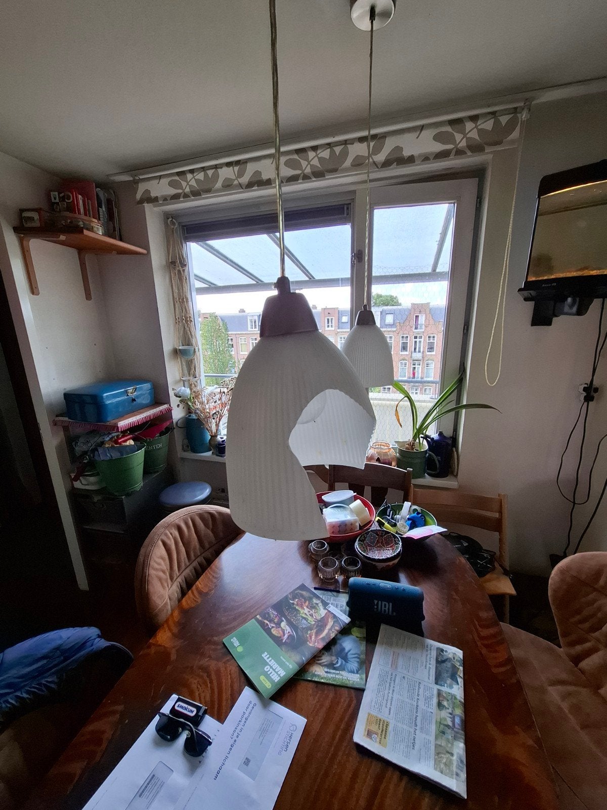 GEZOCHT: Witte hanglamp met geribbeld glas, Ophalen of Verzenden, Gebruikt, Glas, Modern, Tijdloos