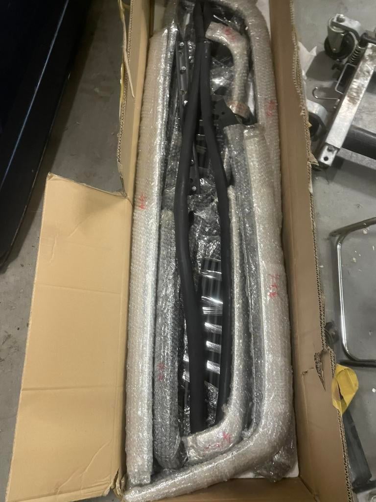 R107 europese bumperset, Auto-onderdelen, Carrosserie en Plaatwerk, Ophalen, Voor, Mercedes-Benz, Nieuw