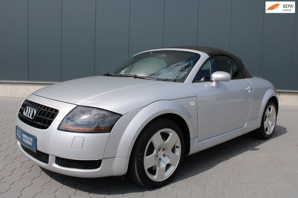 Audi TT Roadster 1.8 5V Turbo CABRIO 1E Eigenaar AANTOONBAAR, Auto's, Voorwielaandrijving, TT, Zwart, 4 cilinders