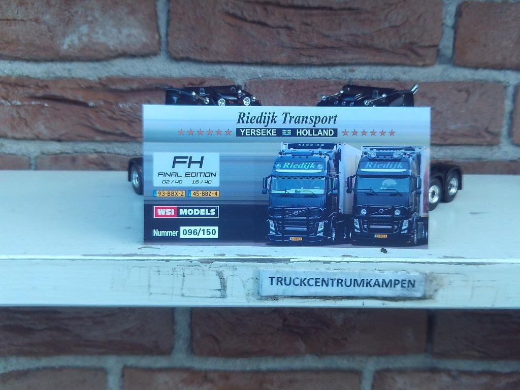 WSI  2 x Volvo  FH3  Globetrotter  XL  van  Riedijk., Ophalen of Verzenden, Nieuw, Bus of Vrachtwagen, Wsi