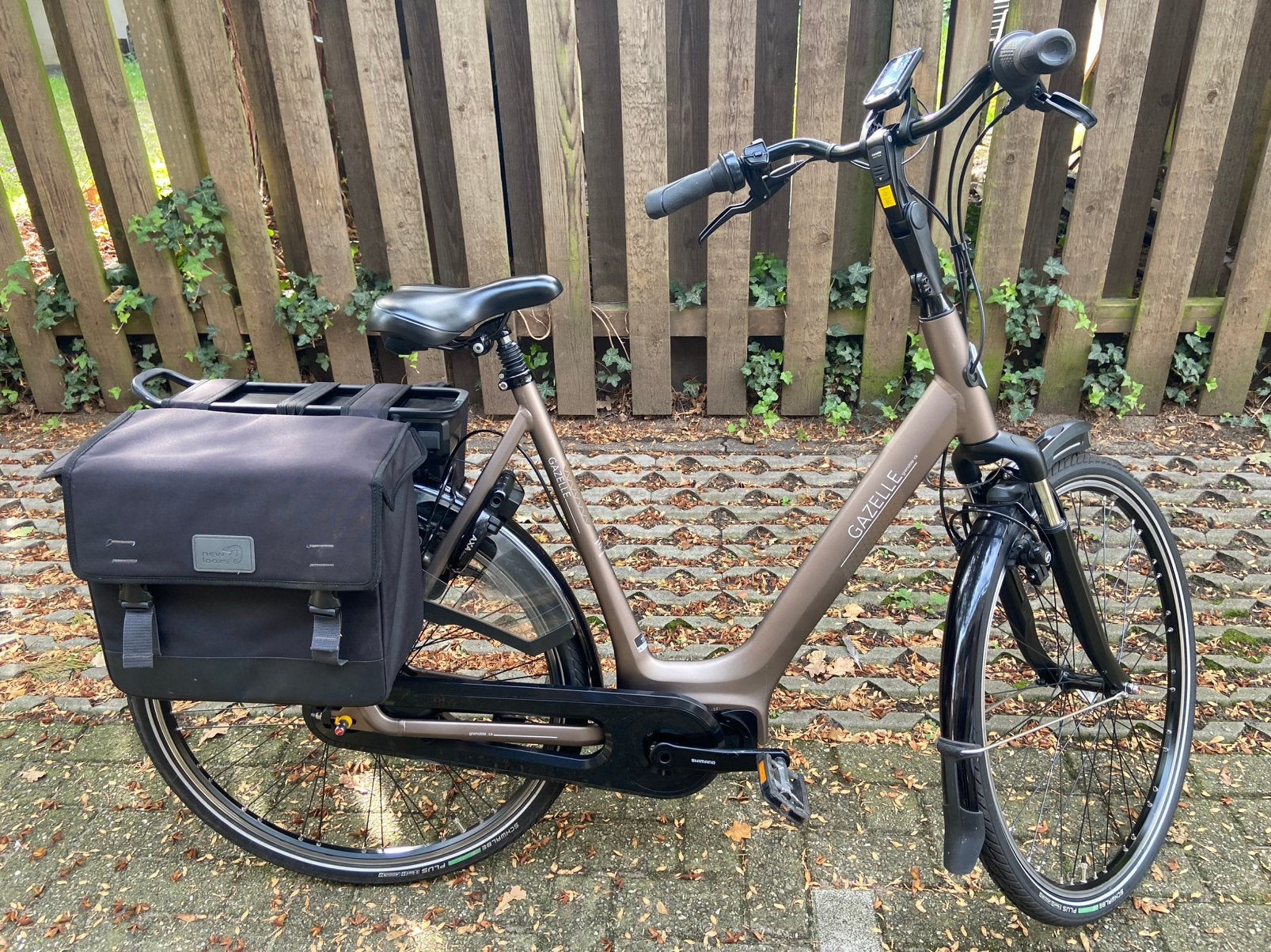 Foto 6 van Gazelle grenoble C 8 HMS slechts 1347 km