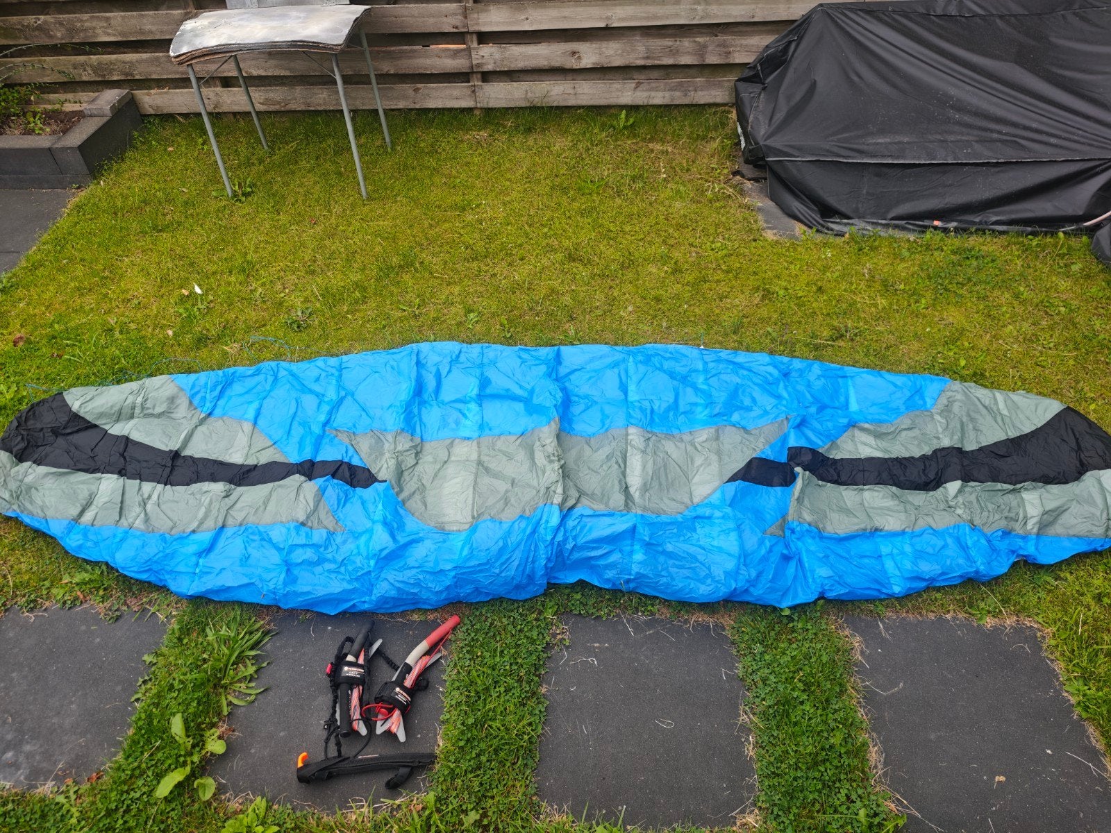Peter Lynn Twister 4.1 m2 powerkite 4lijns matrasvlieger, Sport en Fitness, Vliegeren, Ophalen of Verzenden, Gebruikt, Vierlijns