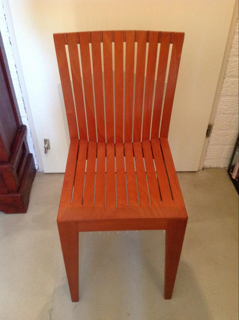 Stijlvolle houten stoel - perfect voor elke ruimte, Ophalen, Overige kleuren, Zo goed als nieuw, Eén