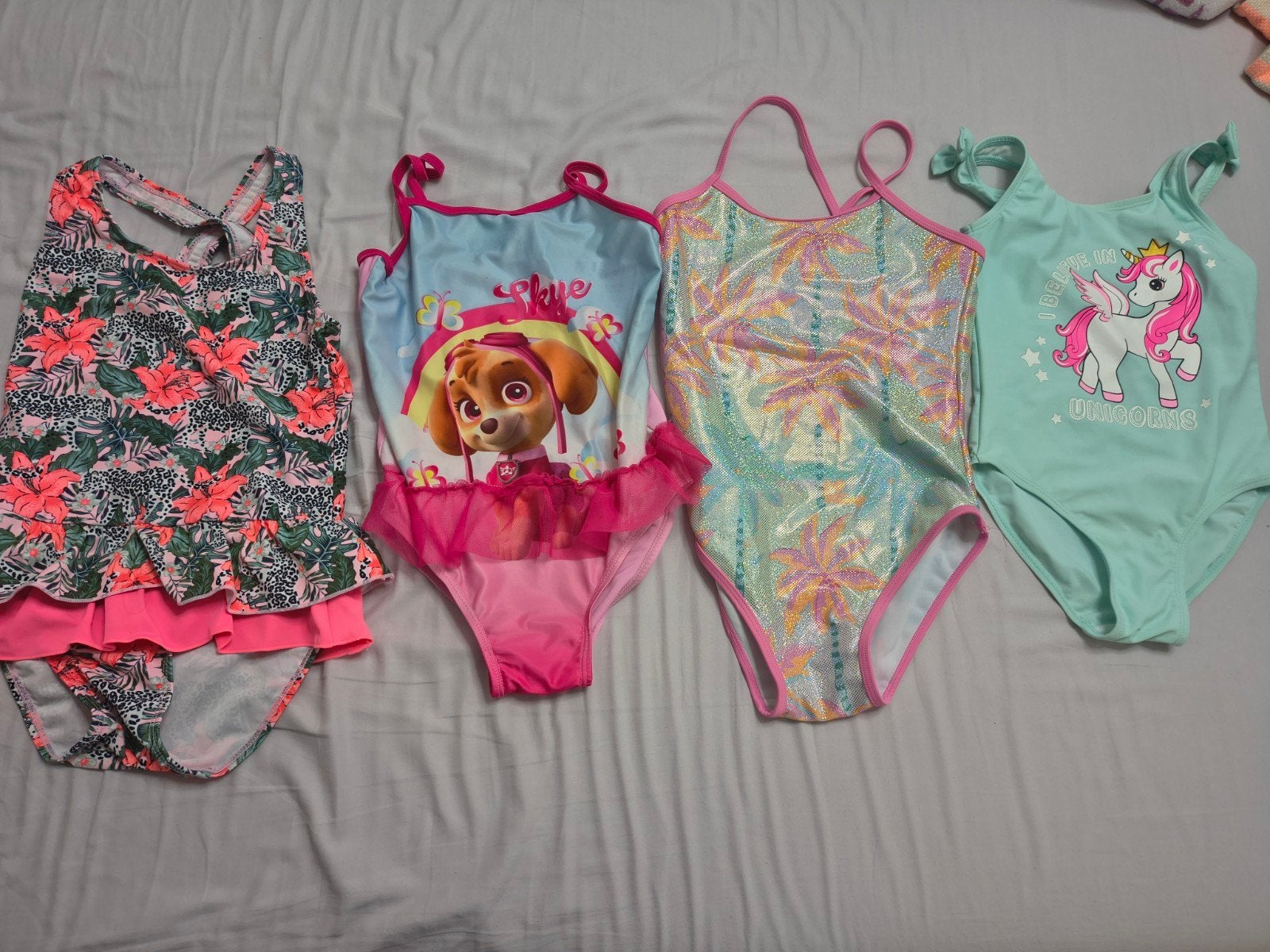 4 leuke badpakken voor meisjes, maat 122/128, Gebruikt, Meisje, Badpak, Overige maten