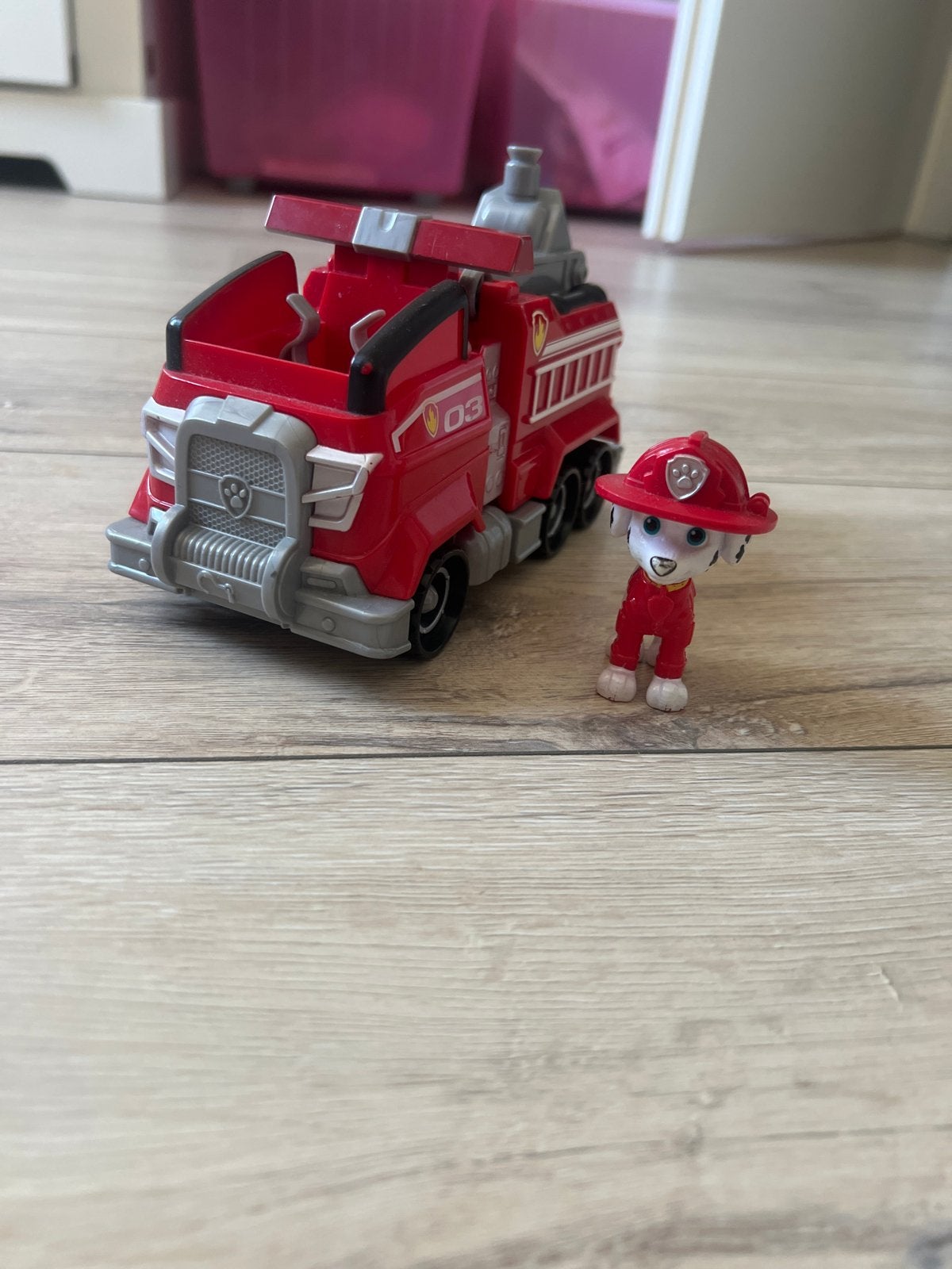 Paw Patrol Marshall Brandweerwagen met figuur, Kinderen en Baby's, Speelgoed | Speelgoedvoertuigen, Ophalen, Gebruikt