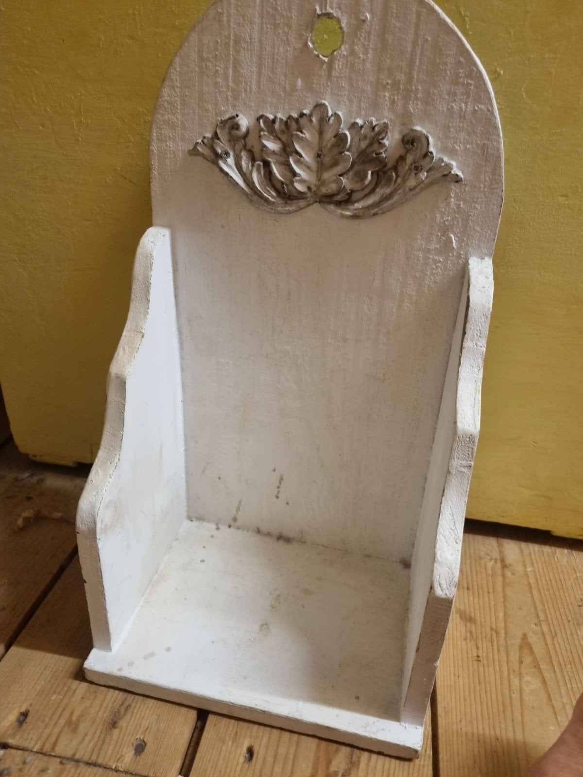 Leuk wit houten hangkastje met decoratie, Ophalen, Gebruikt