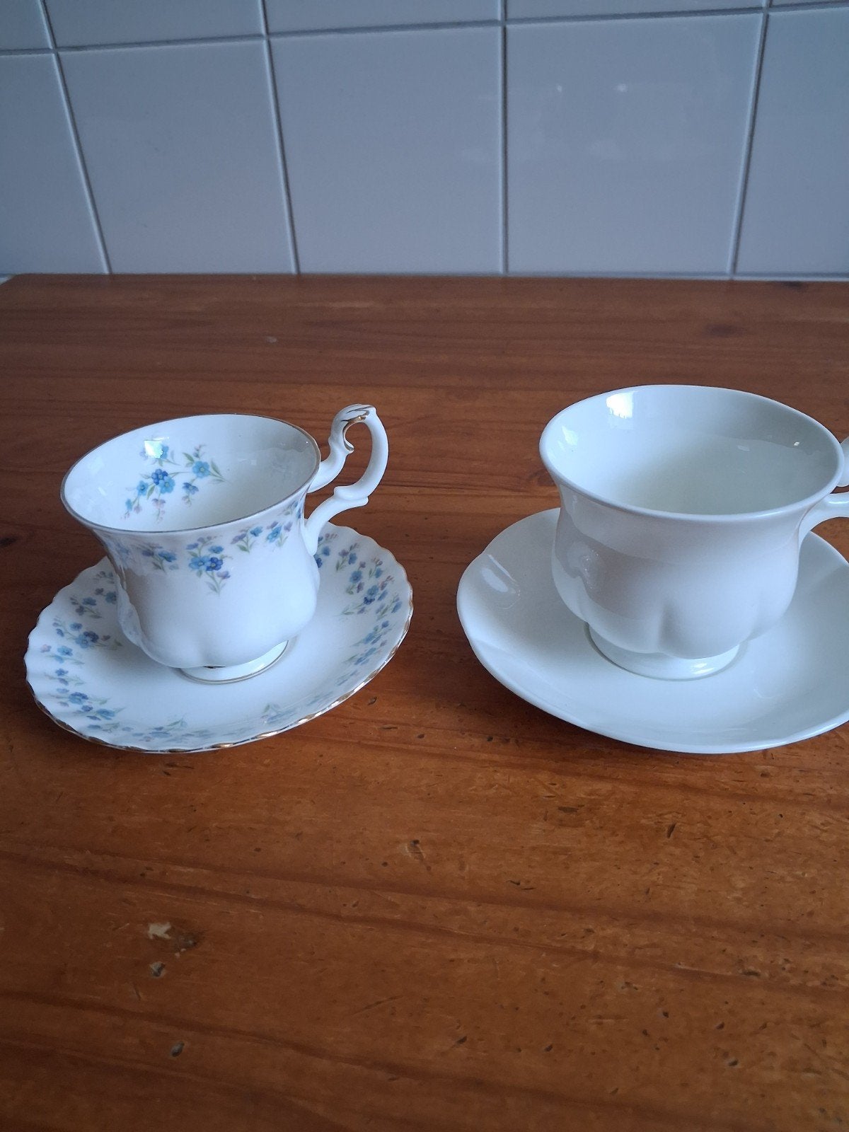 Royal Albert kop en schotels 2 stuks, Antiek en Kunst, Ophalen