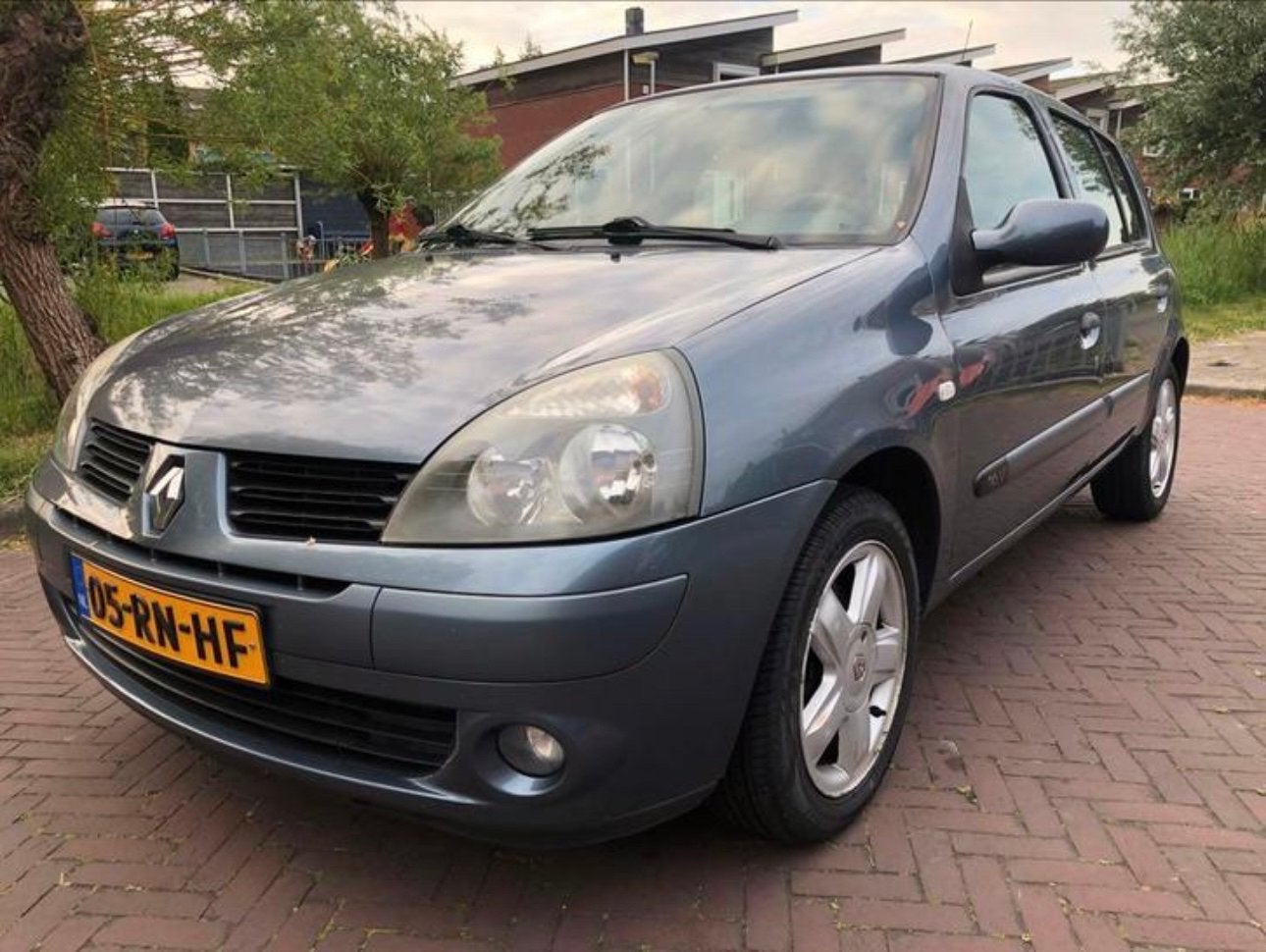 Renault Clio 1.2 E3 2005 Blauw, Voorwielaandrijving, 74 pk, 31 €/maand, 4 cilinders