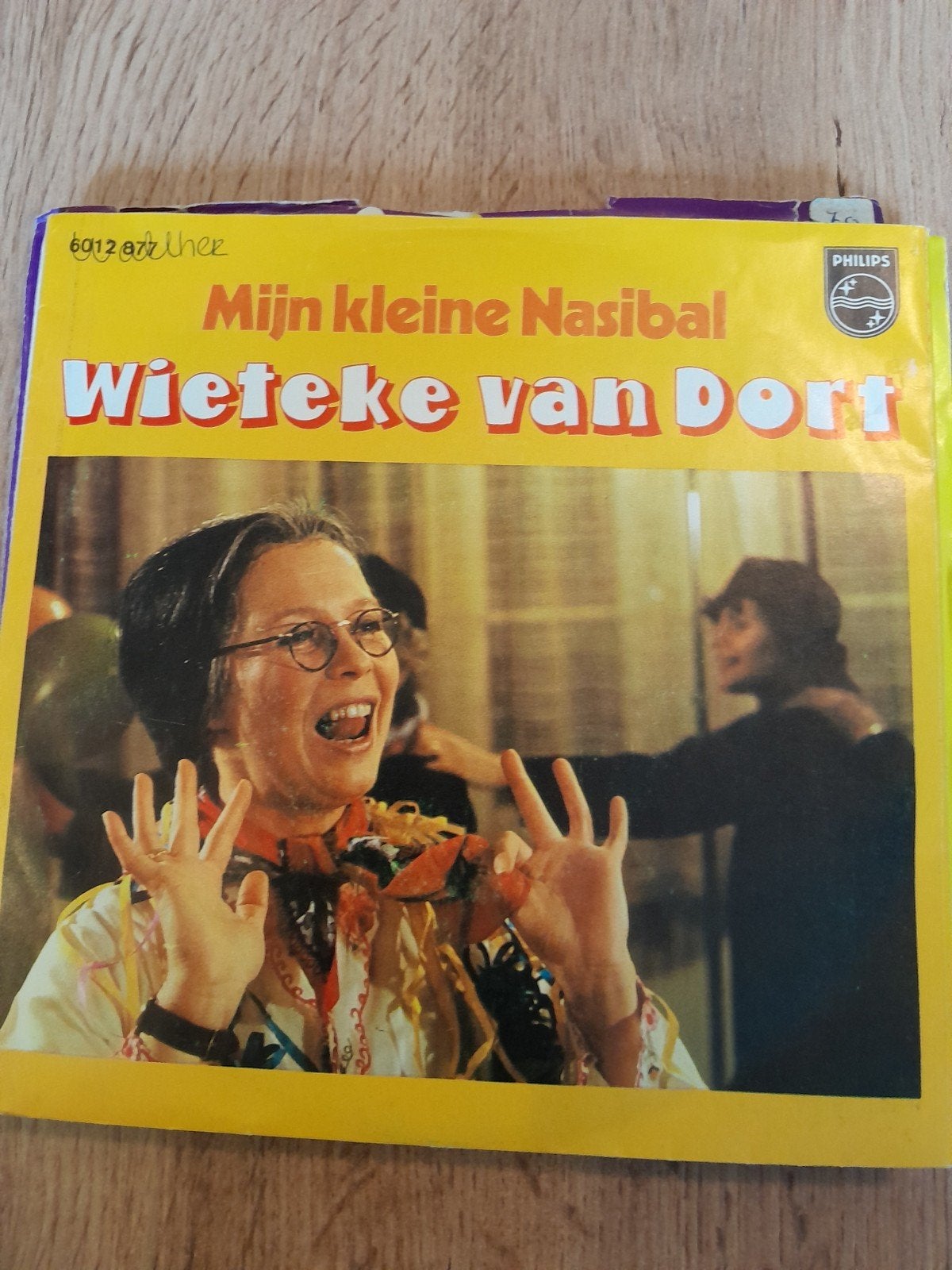Wieteke van dort 7 inch mijn kleine nasibal, Cd's en Dvd's, Ophalen of Verzenden, Zo goed als nieuw, Nederlandstalig