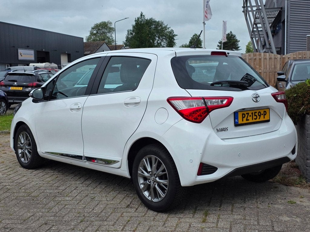 Toyota Yaris 1.5 VVT-i Executive |AUTOMAAT|CLIMA|CRUISE|NAVI, Auto's, Toyota, Euro 6, 4 cilinders, Wit, Origineel Nederlands