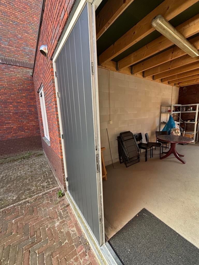 Openslaande Garage deuren, Ophalen, Garagedeur, Zo goed als nieuw, Hout