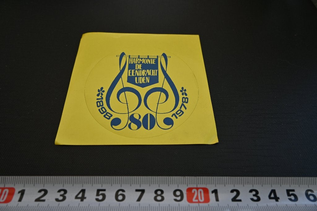 sticker uden 1898-1978 80 jaar harmonie DE EENDRACHT, Ophalen, Zo goed als nieuw