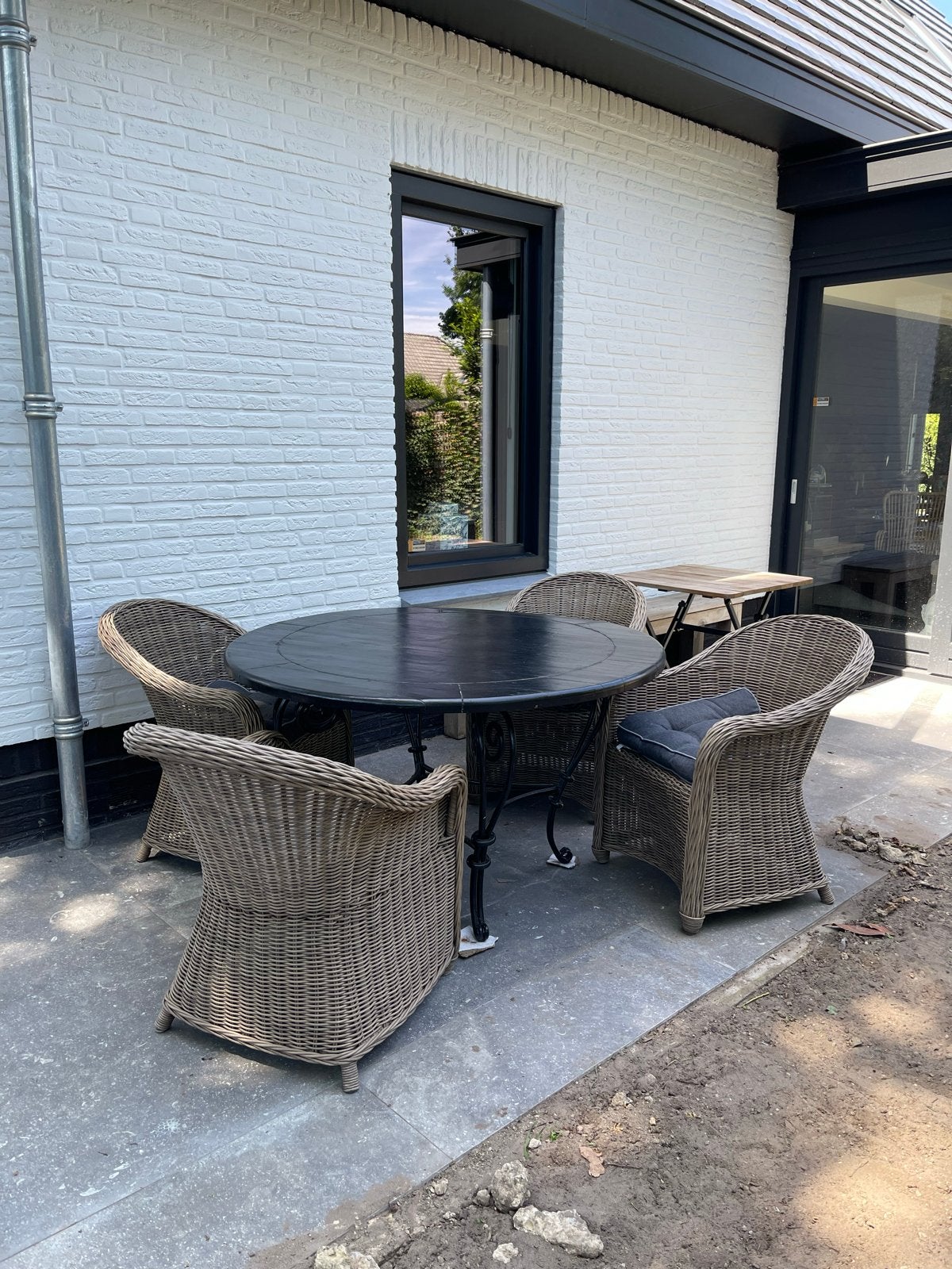 Leuke tuinset: ronde tafel met 4 rieten stoelen, Ophalen, 4 zitplaatsen, Gebruikt, Eettafel